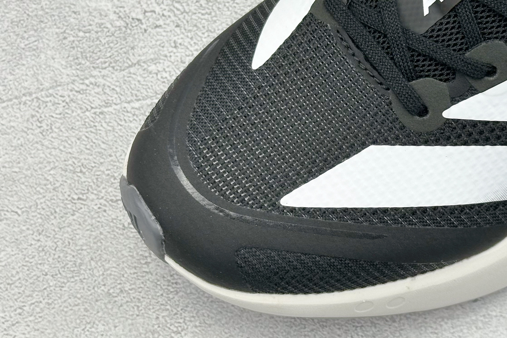200 Adidas Adizero Boston 13 轻盈跑鞋 超轻发泡底 缓震透气跑步鞋 JS4938