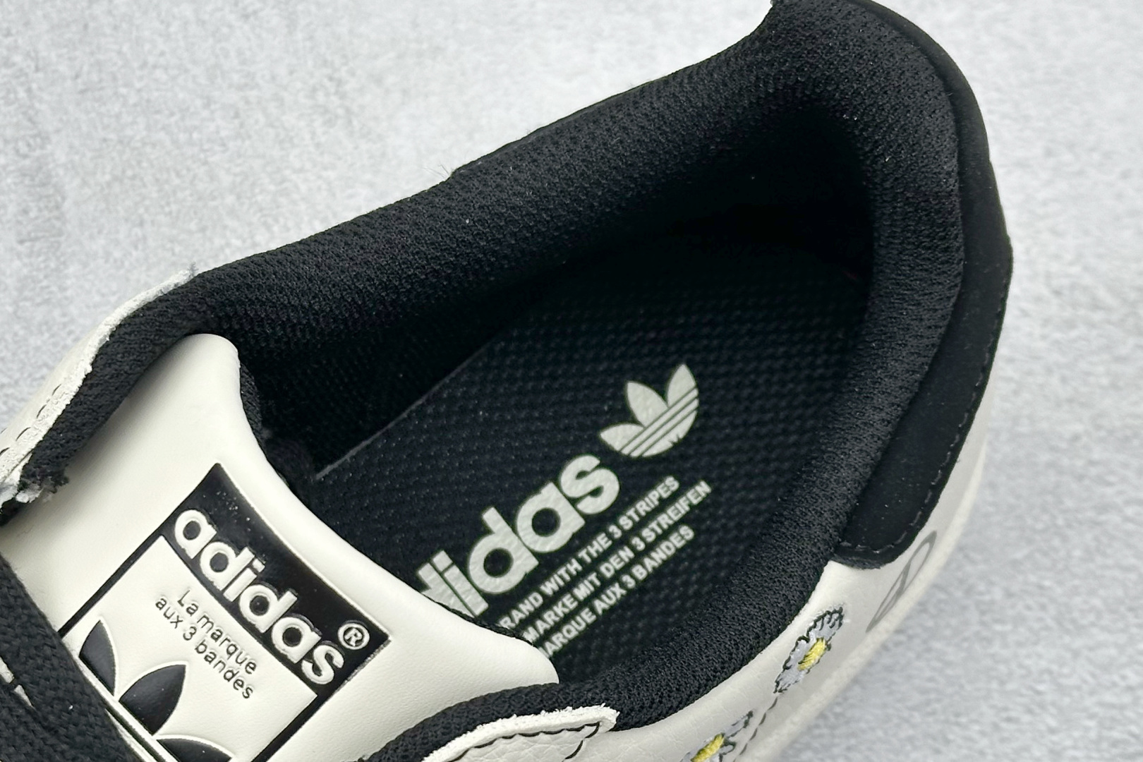 AD Originals Superstar x Peaceminusone 白黑小雏菊 XG0001