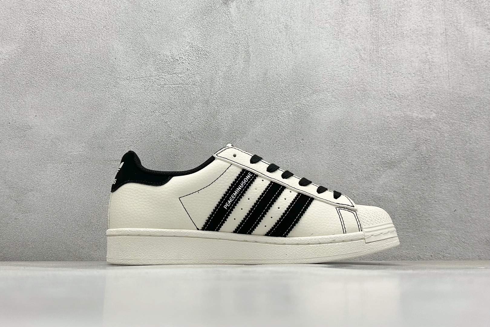 AD Originals Superstar x Peaceminusone 白黑小雏菊 XG0001