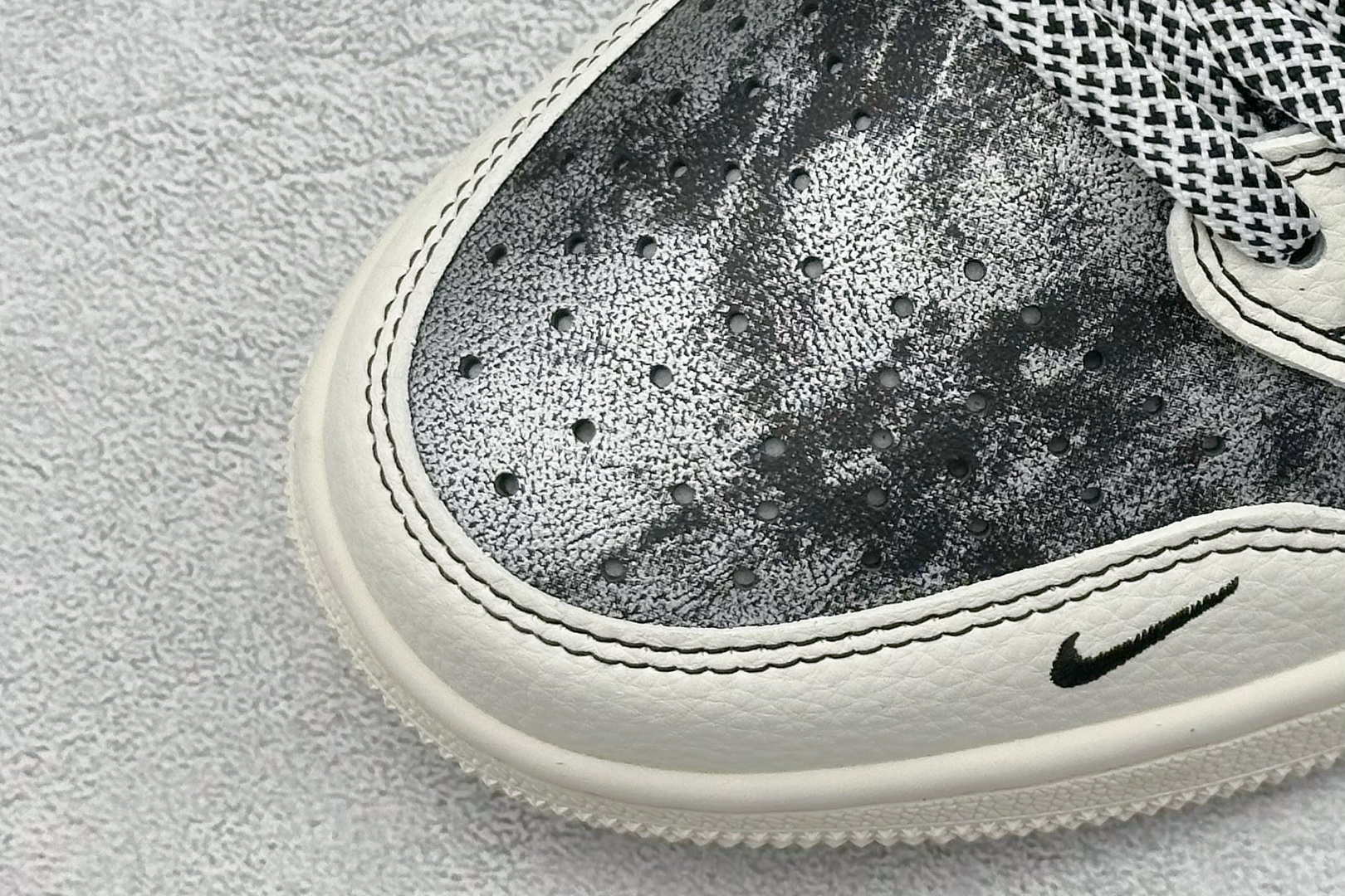 Travis Scott x Fragment Design x Air Jordan 1 Low OG SP AJ1 斯图西联名 双拼迷彩勾 低帮文化休闲板鞋 XS7089-548