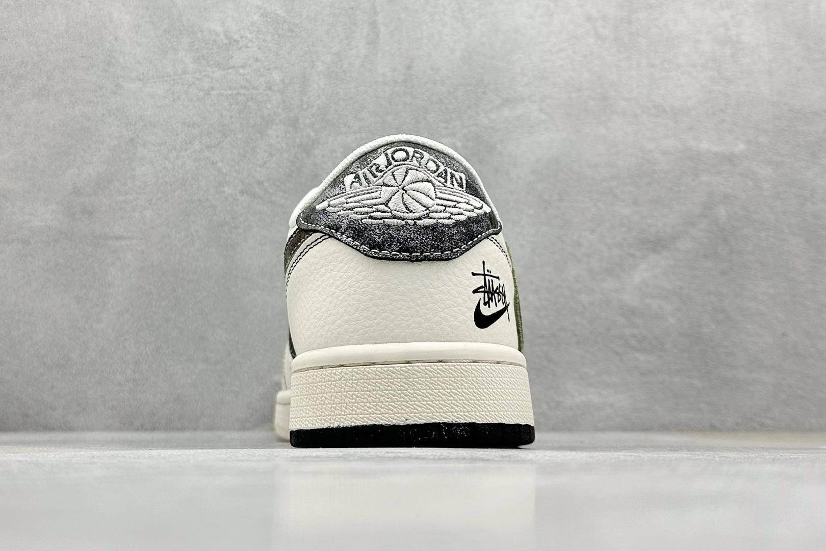 Travis Scott x Fragment Design x Air Jordan 1 Low OG SP AJ1 斯图西联名 双拼迷彩勾 低帮文化休闲板鞋 XS7089-548
