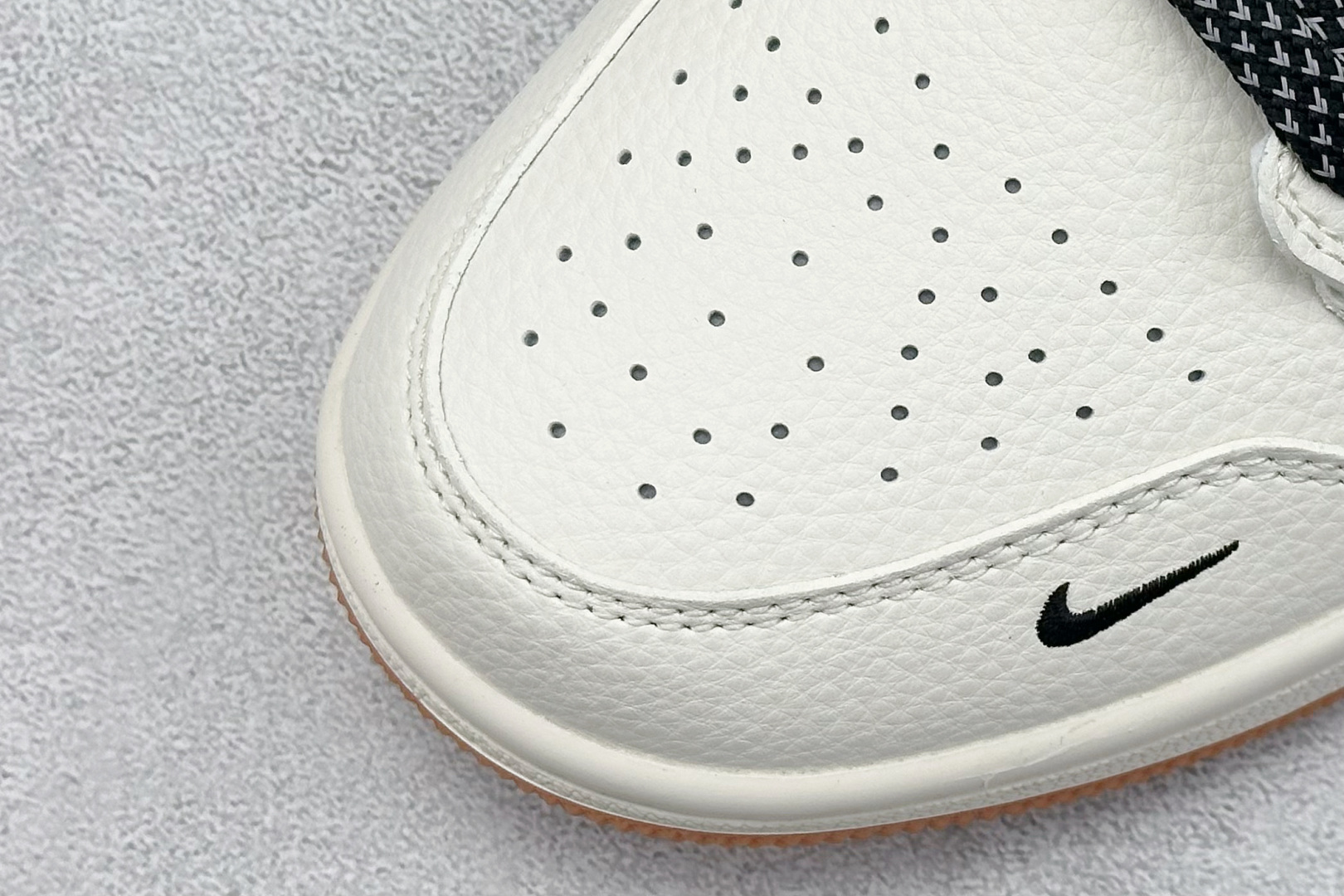 XS版 Air Jordan 1 Low AJ1 乔1 斯图西联名 黑勾生胶 XX3168-170