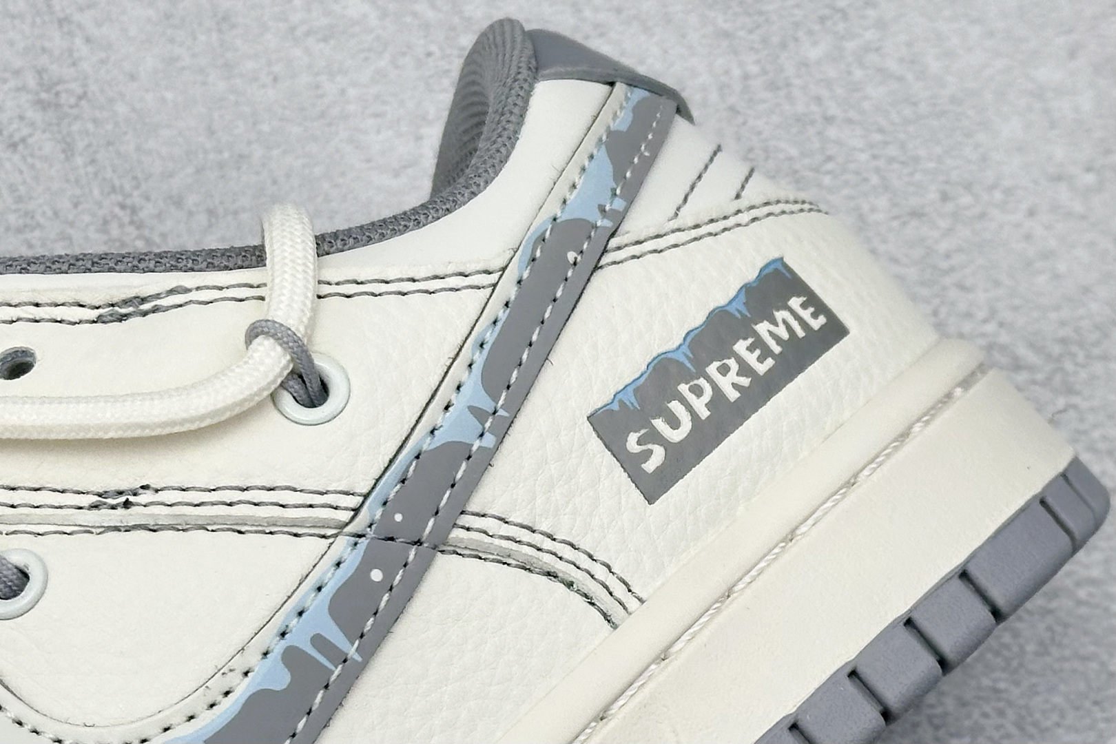 Nike SB Dunk Low Sup系列 绑带米白涂鸦勾 周年高端定制 低帮休闲板鞋 DM6868-080