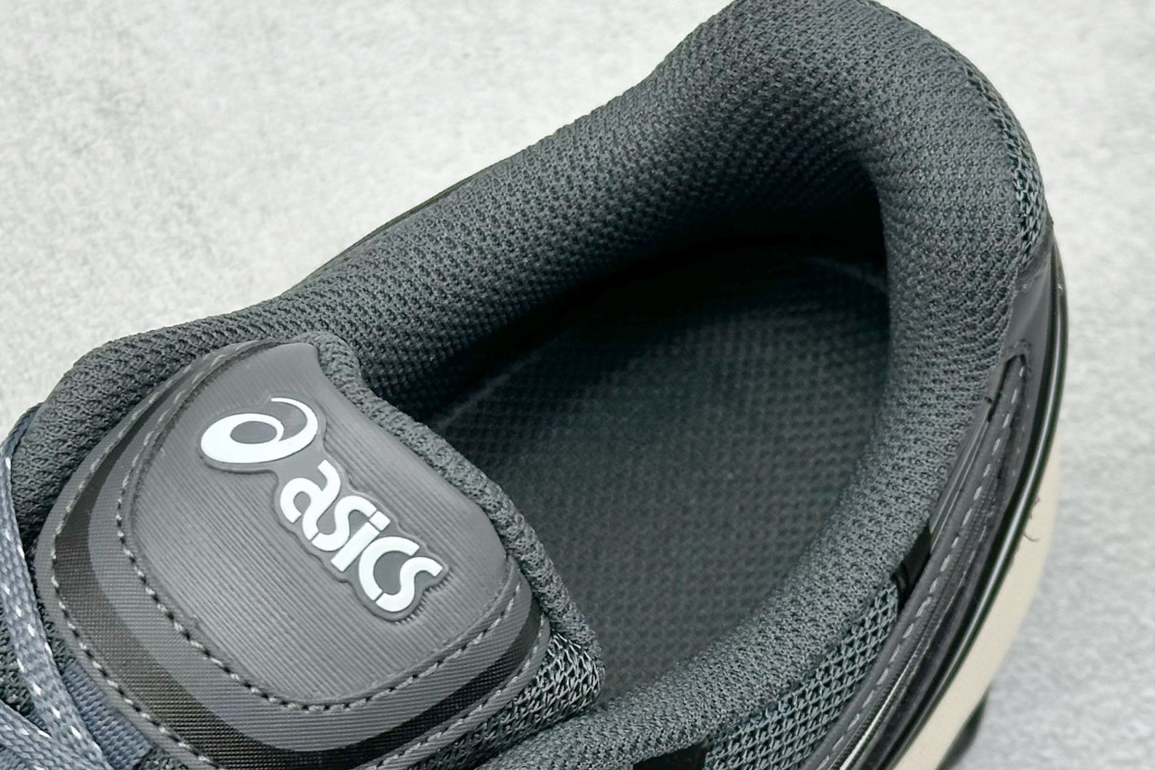 Asics Gel-Kinetic Fluent 亚瑟士运动休闲透气专业跑鞋