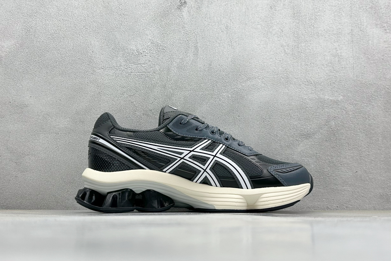 Asics Gel-Kinetic Fluent 亚瑟士运动休闲透气专业跑鞋