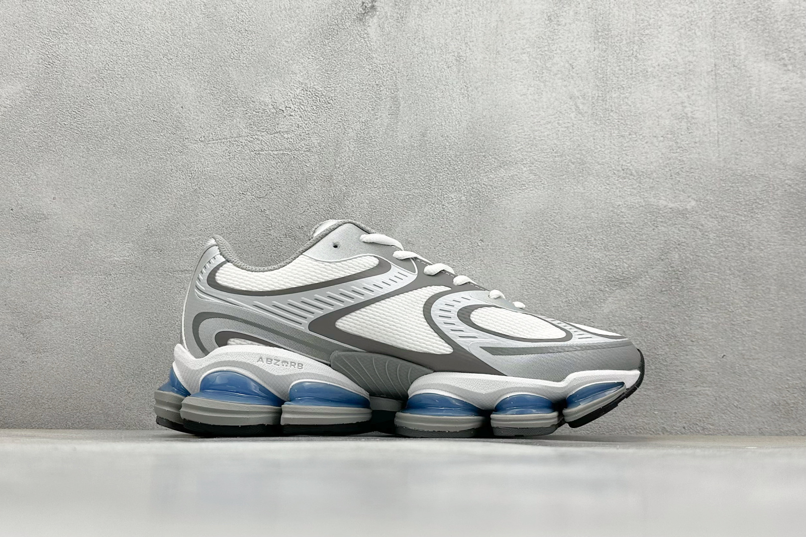 230 New Balance 新百伦 NB2000 网面休闲鞋 U2000AA