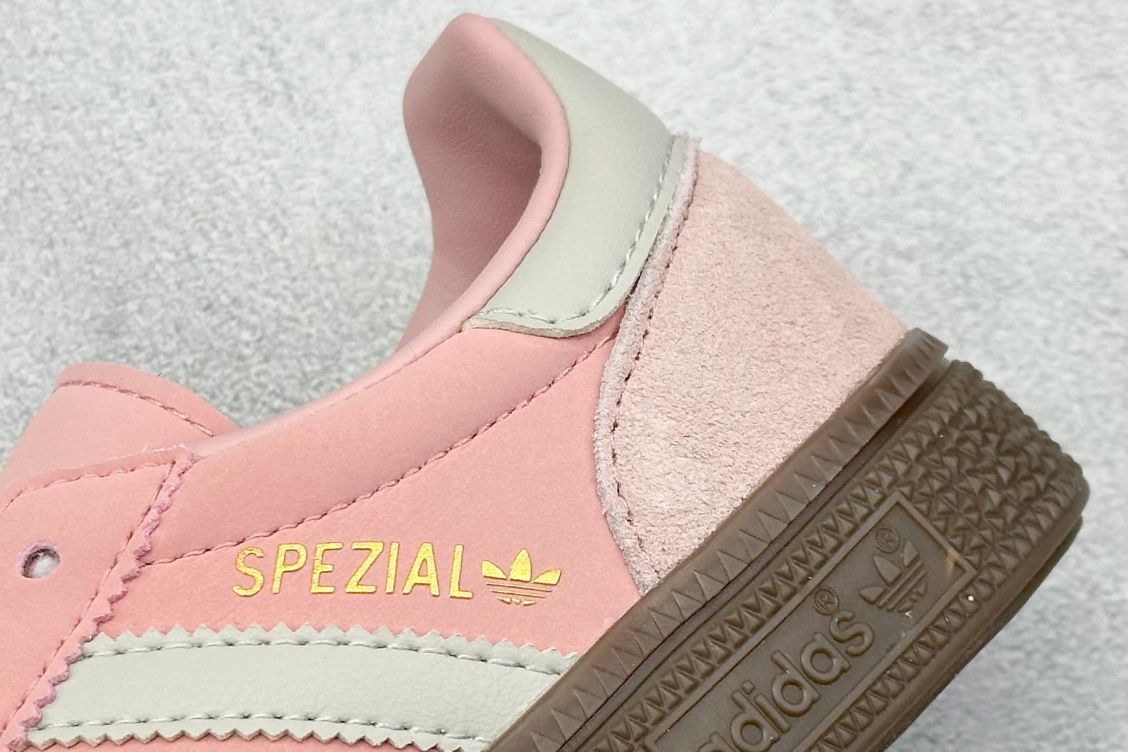 Adidas Handball Spezial 复古单品 阿迪达斯经典款复古休闲板鞋 JI2646