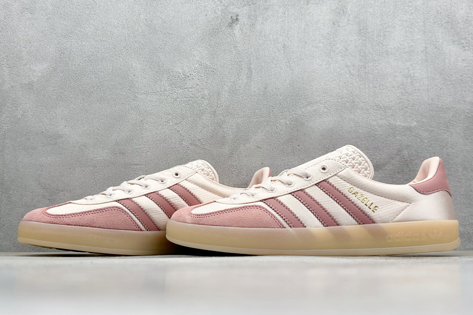 AD Originals Gazelle Indoor 粉色 三叶草复古休闲运动板鞋 JI2709