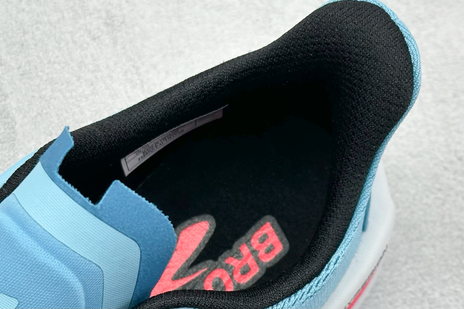 Brooks Hyperion Max 2 布鲁克斯 烈风系列低帮透气缓震支撑休闲运动慢跑鞋 110432 1D 441