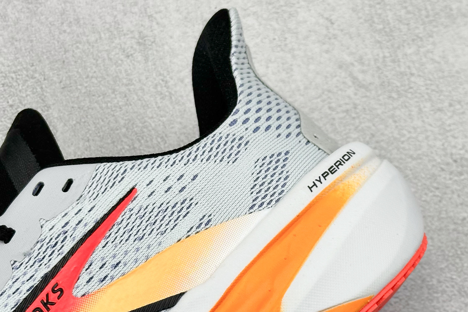 Brooks Hyperion Max 2 布鲁克斯 烈风系列低帮透气缓震支撑休闲运动慢跑鞋 110432 1D 443