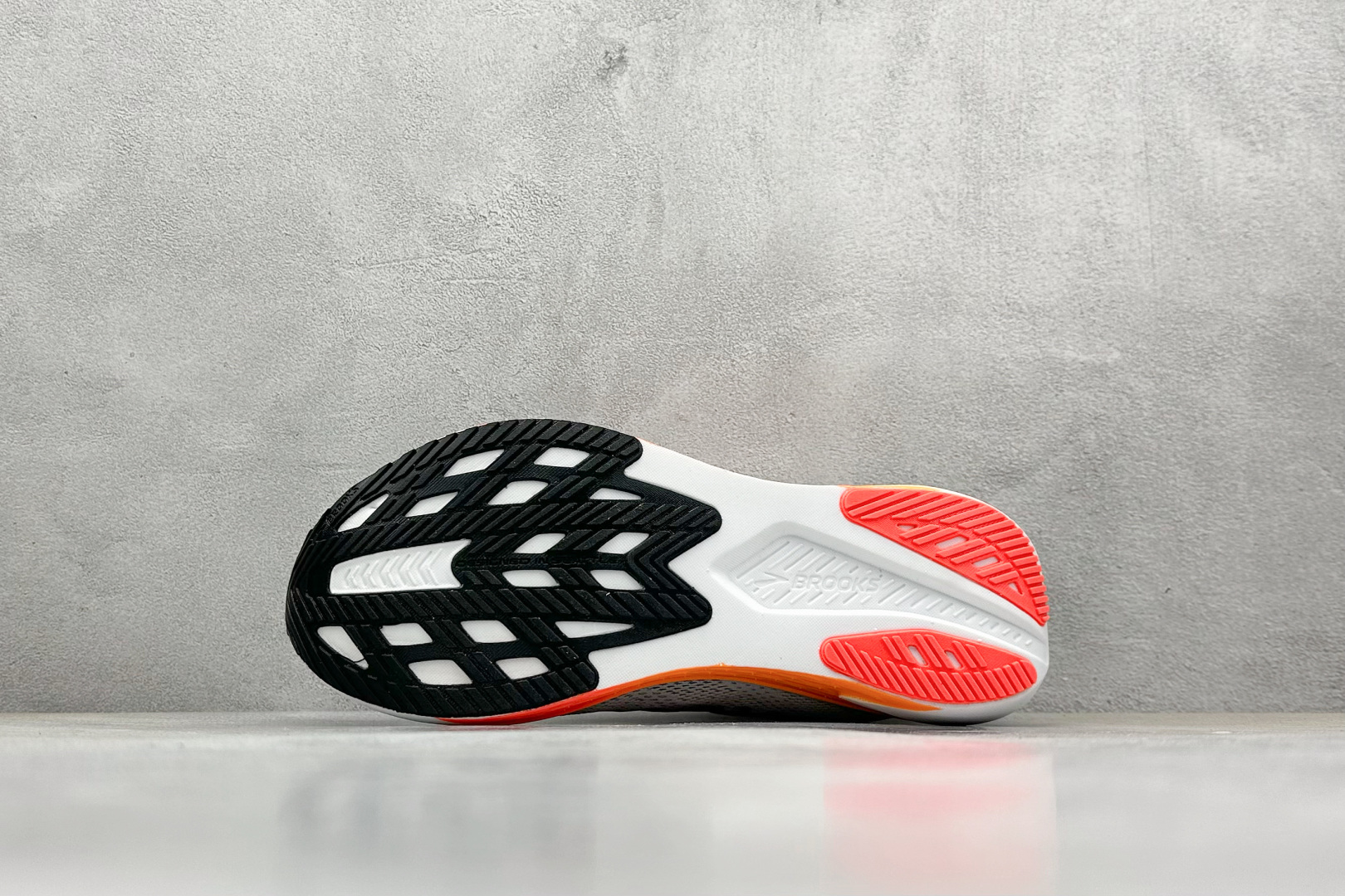 Brooks Hyperion Max 2 布鲁克斯 烈风系列低帮透气缓震支撑休闲运动慢跑鞋 110432 1D 443