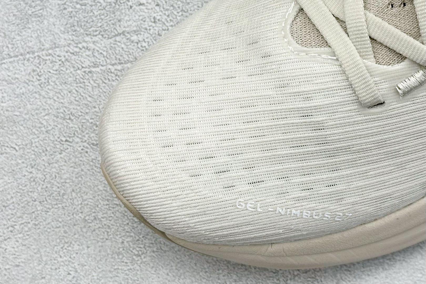 Asics Gel-Nimbus 27 亚瑟士复古透气休闲鞋缓震男子耐磨跑步鞋 1011C096-200