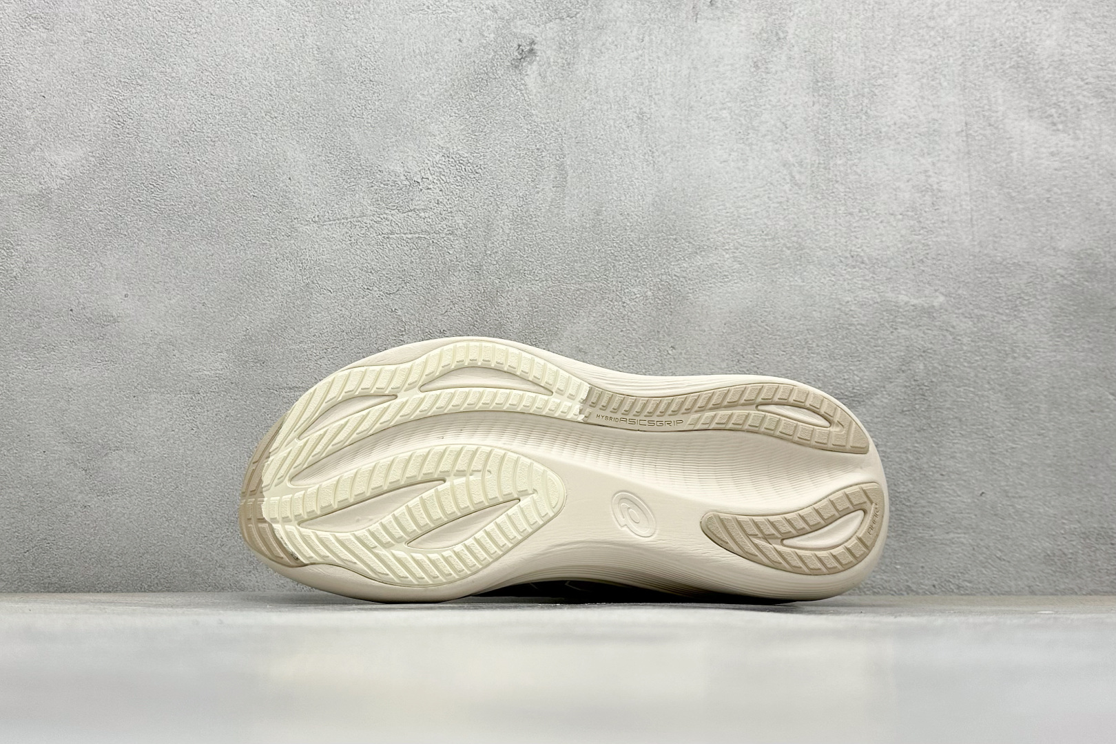 Asics Gel-Nimbus 27 亚瑟士复古透气休闲鞋缓震男子耐磨跑步鞋 1011C096-200
