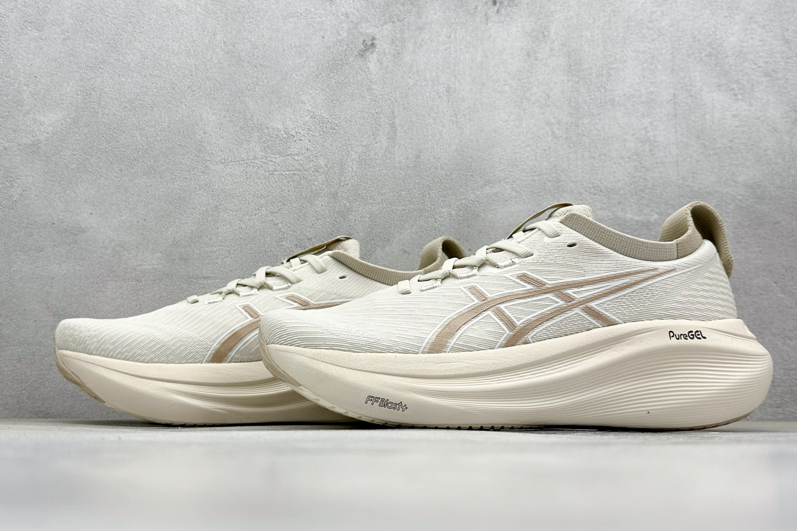 Asics Gel-Nimbus 27 亚瑟士复古透气休闲鞋缓震男子耐磨跑步鞋 1011C096-200
