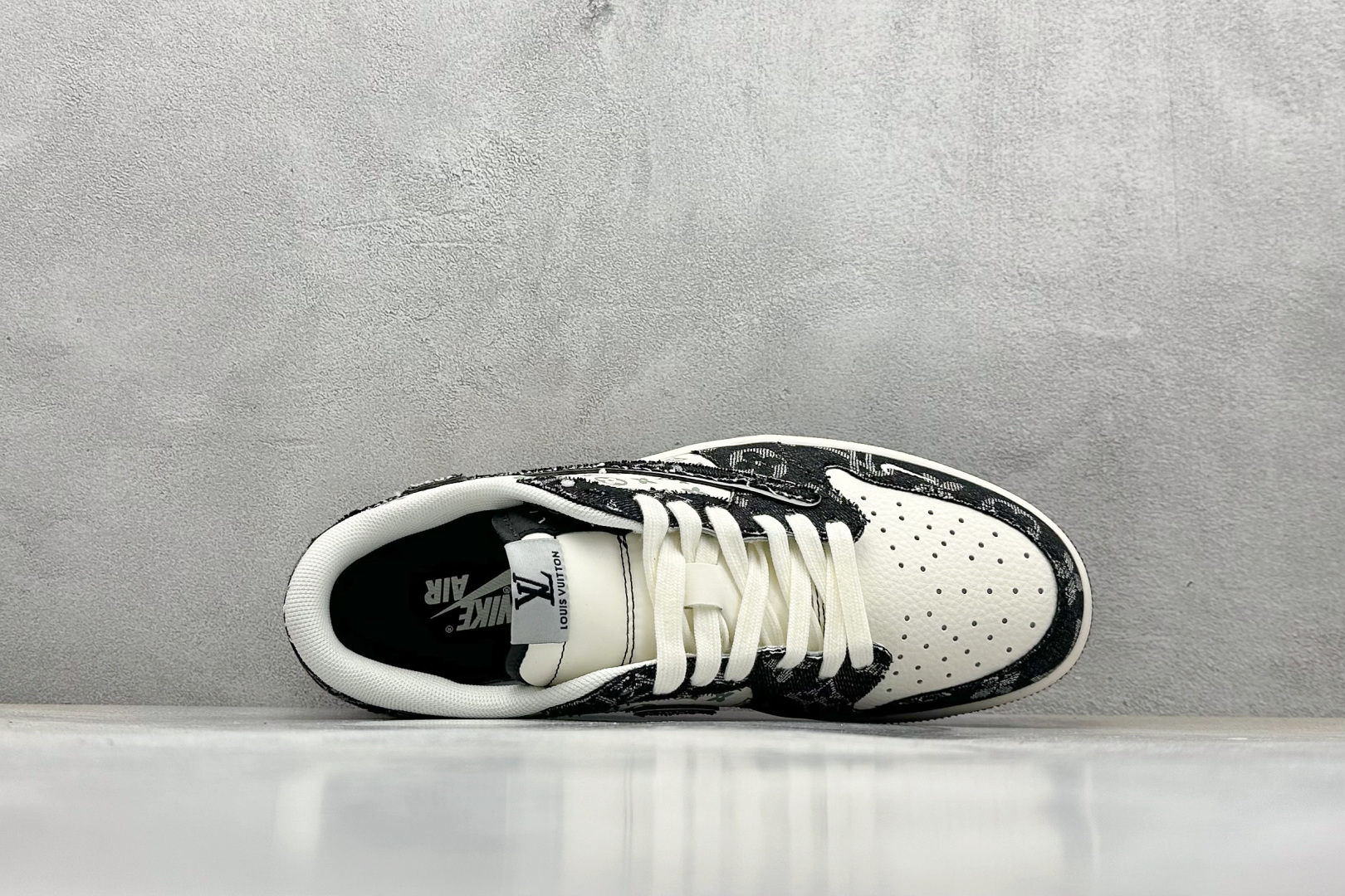 Travis Scott x Nike Air Jordan 1 Low x Louis Vuitton Air Jordan 1 Low 反转绿白棕小钩倒钩 XD0798-301