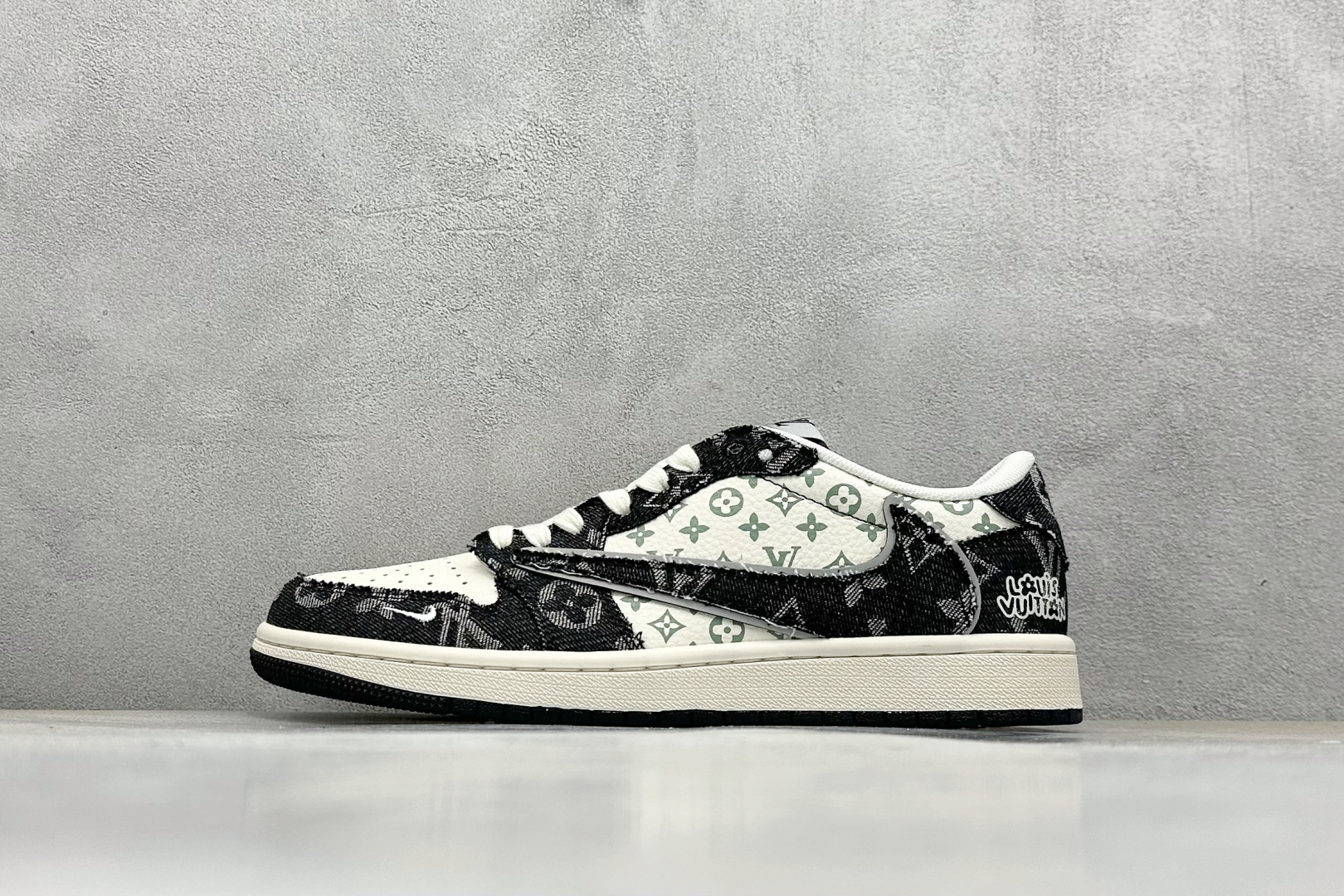 Travis Scott x Nike Air Jordan 1 Low x Louis Vuitton Air Jordan 1 Low 反转绿白棕小钩倒钩 XD0798-301