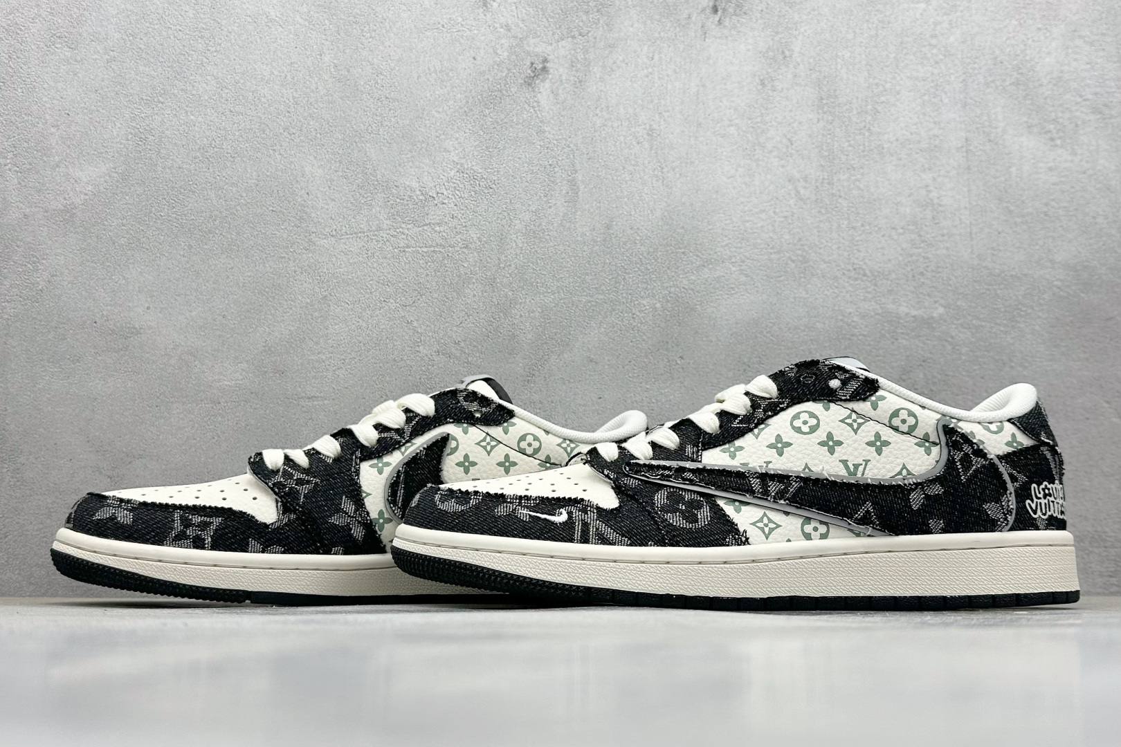 Travis Scott x Nike Air Jordan 1 Low x Louis Vuitton Air Jordan 1 Low 反转绿白棕小钩倒钩 XD0798-301