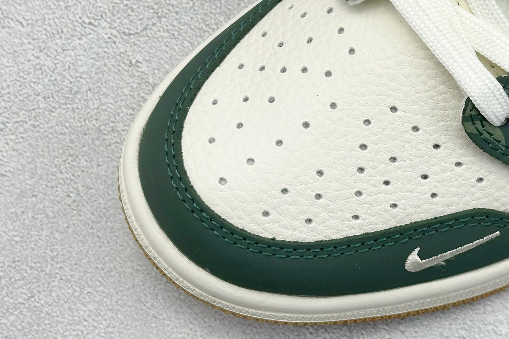 Travis Scott x Fragment Design x Air Jordan 1 Low OG SP AJ1 克罗心联名 绿花生胶 低帮文化休闲板鞋 XS2024-044