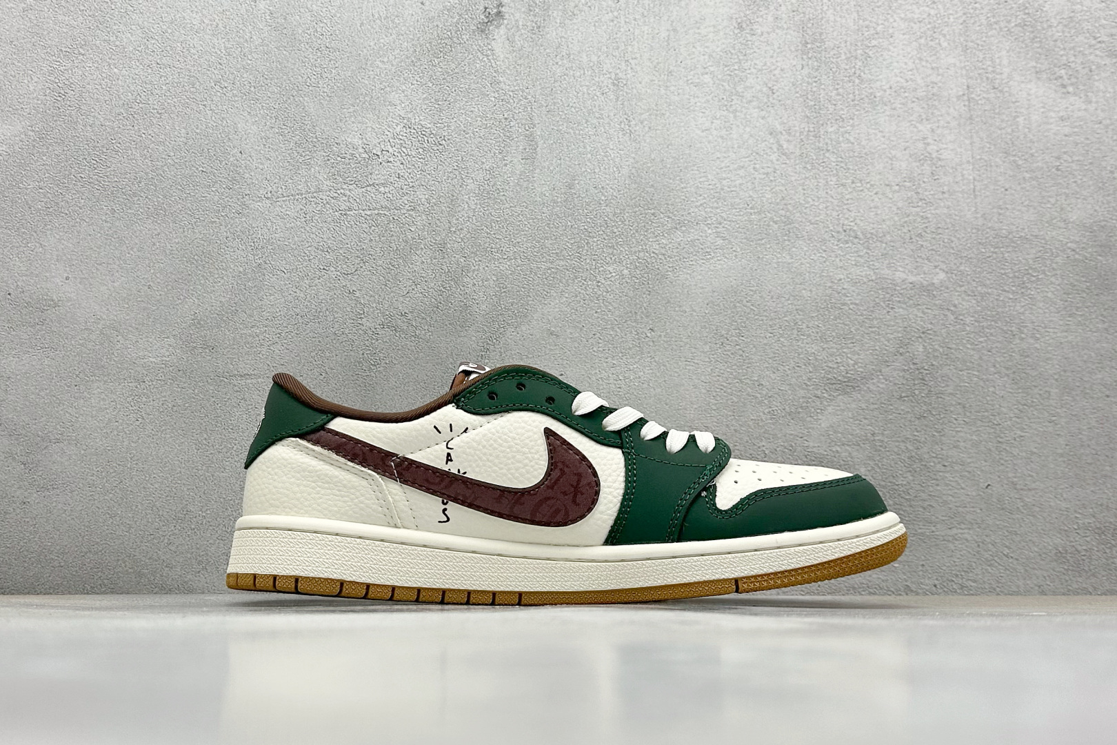 Travis Scott x Fragment Design x Air Jordan 1 Low OG SP AJ1 克罗心联名 绿花生胶 低帮文化休闲板鞋 XS2024-044