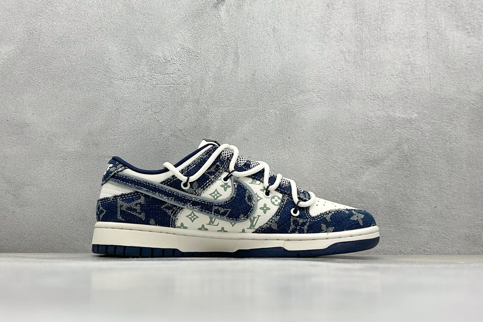 Nike SB Dunk Low LV联名 绑带蓝白牛仔蓝勾 周年高端定制 低帮休闲板鞋 YX5066-321