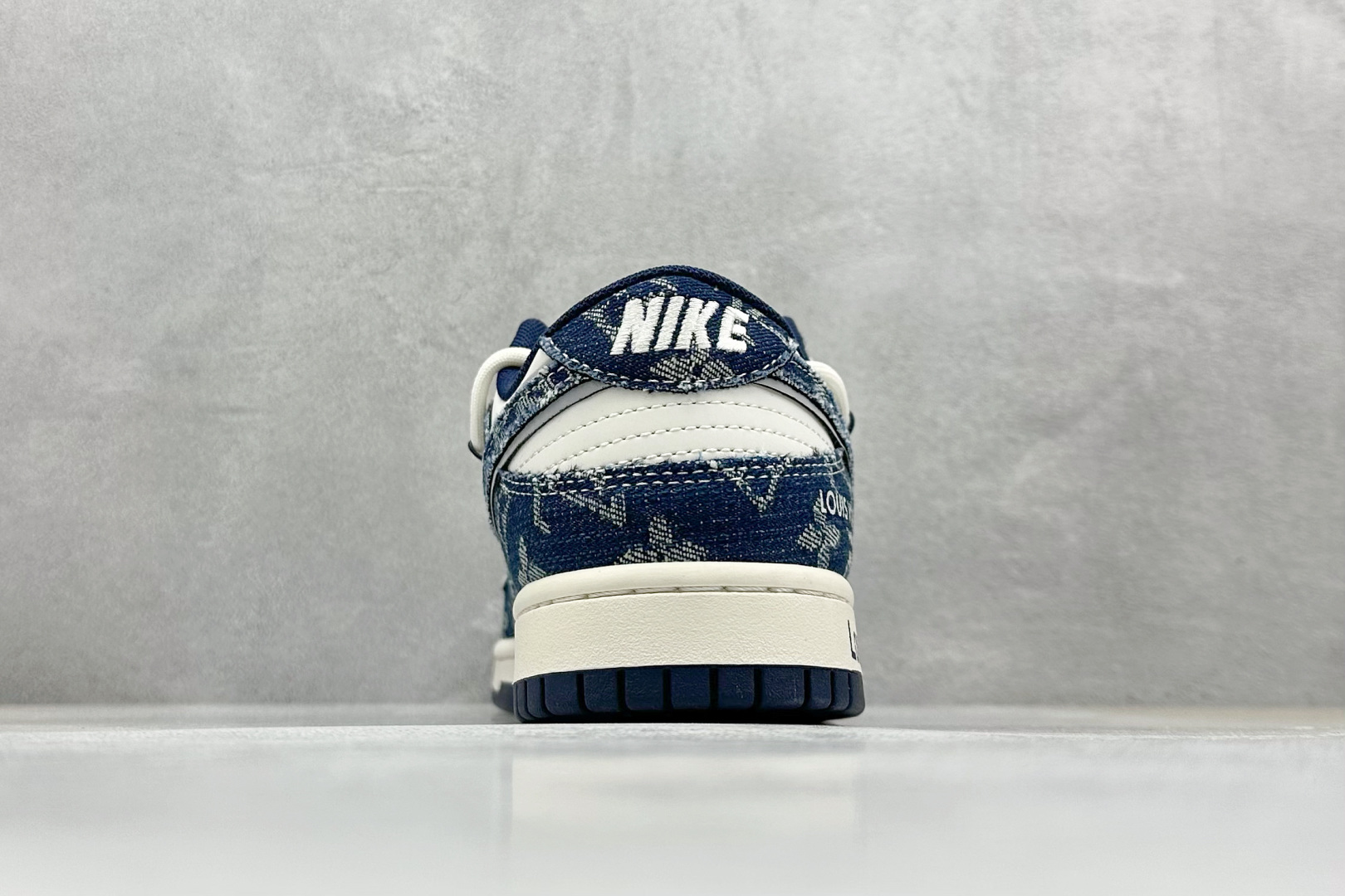 Nike SB Dunk Low LV联名 绑带蓝白牛仔蓝勾 周年高端定制 低帮休闲板鞋 YX5066-321