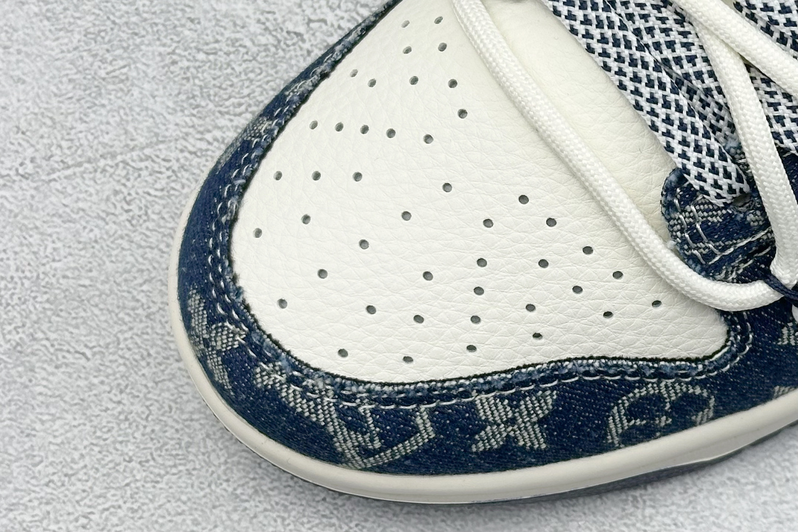 Nike SB Dunk Low LV联名 绑带蓝白牛仔蓝勾 周年高端定制 低帮休闲板鞋 YX5066-321