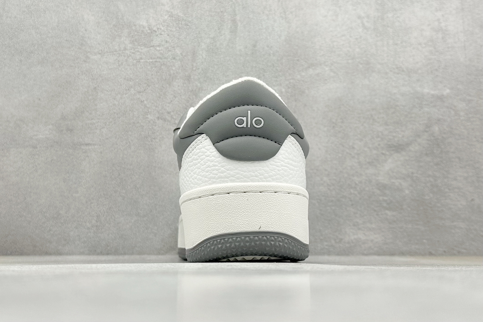 Alo Yoga Recovery Mode 人气单品 舒适简约防滑耐磨低帮休闲板鞋