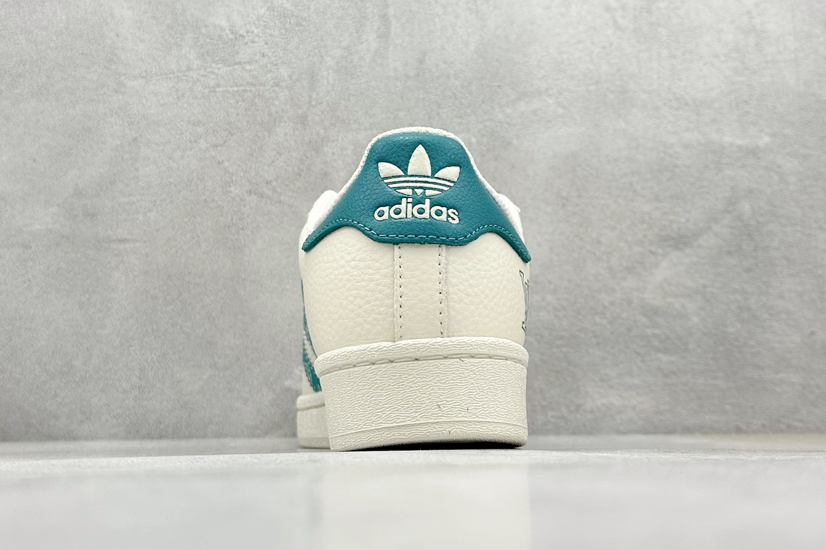 AD Originals Superstar x Louis Vuitton 白青 AD0001