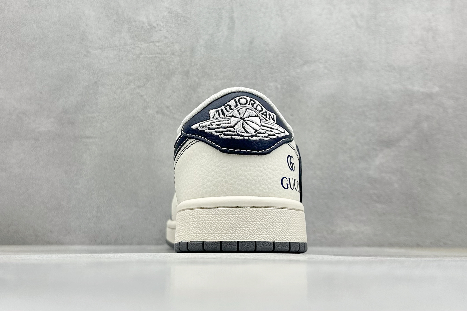 Travis Scott x Nike Air Jordan 1 Low x GUCCI Air Jordan 1 Low 反转灰白蓝小钩 XF8698-076
