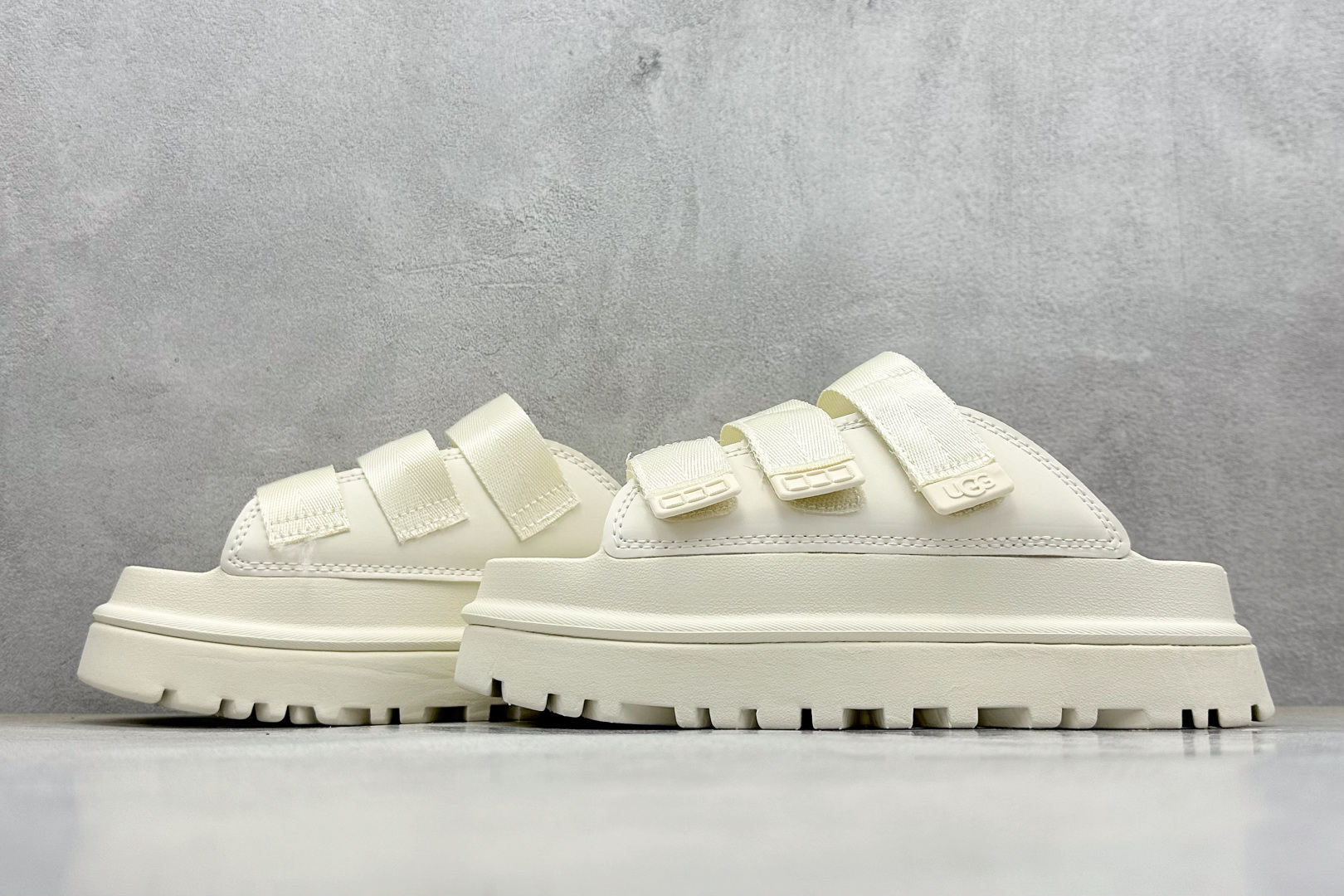 150 UGG GoldenGlow Slide 简约时尚 EVA 防磨一字拖鞋 1167430
