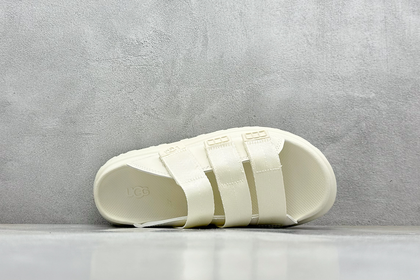 150 UGG GoldenGlow Slide 简约时尚 EVA 防磨一字拖鞋 1167430