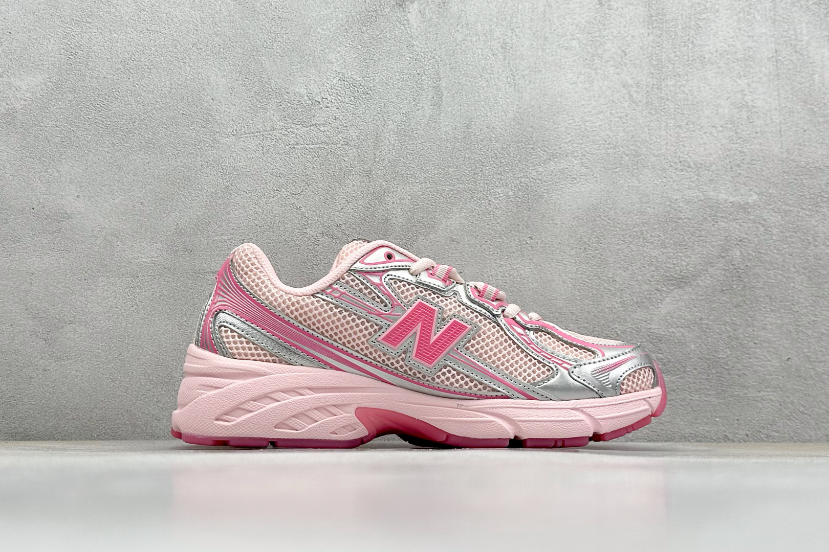 180 A版 New Balance NB740 轻便复古休闲运动跑步鞋 U740AP2