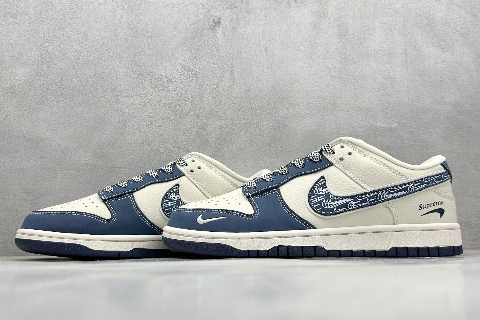 Nike SB Dunk Low Sup系列 蓝白涂鸦蓝勾 周年高端定制 低帮休闲板鞋 LW1818-116