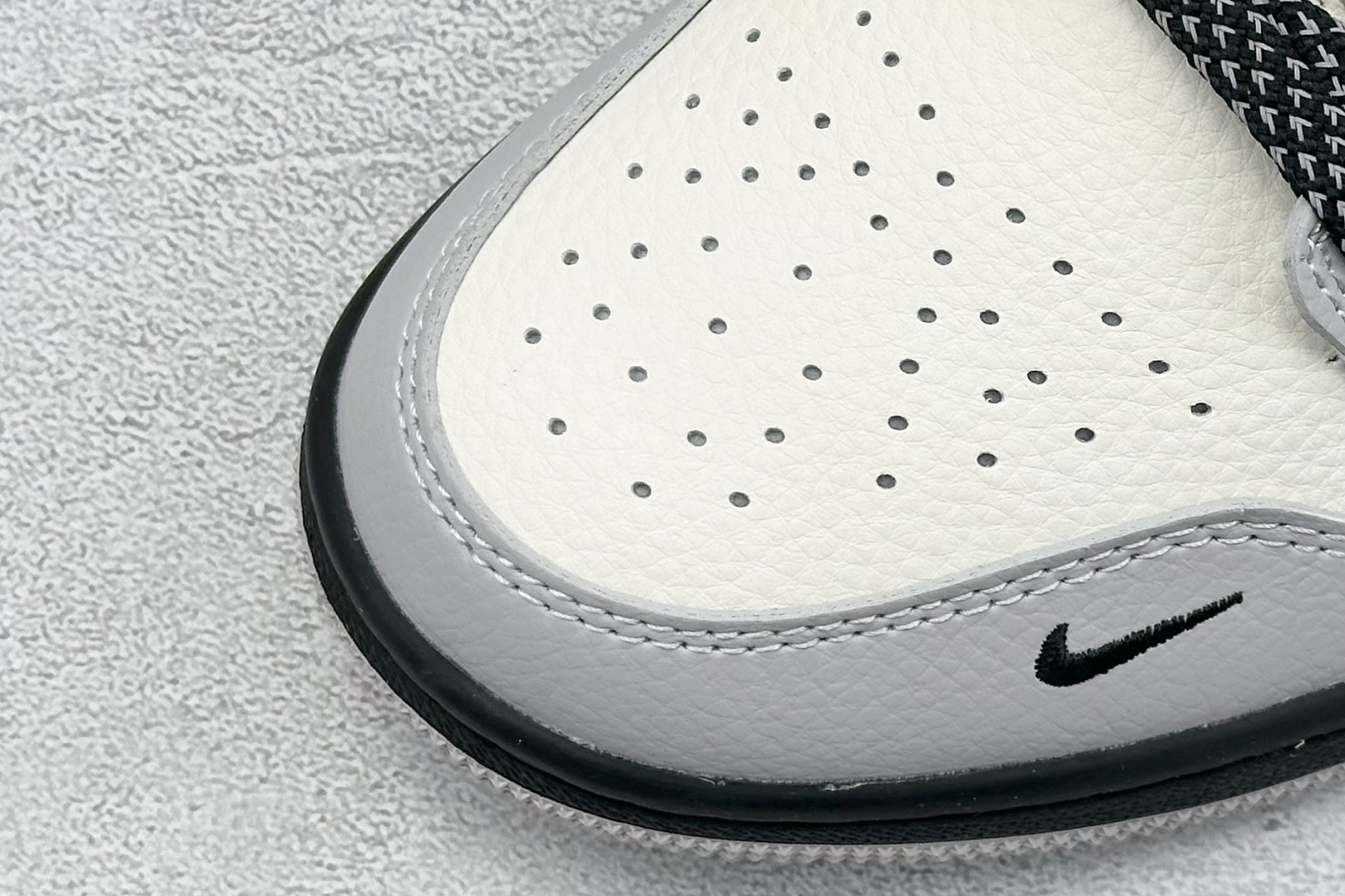 Air Jordan 1 Low AJ1 乔1 斯图西联名 黑白灰 XX3168-177