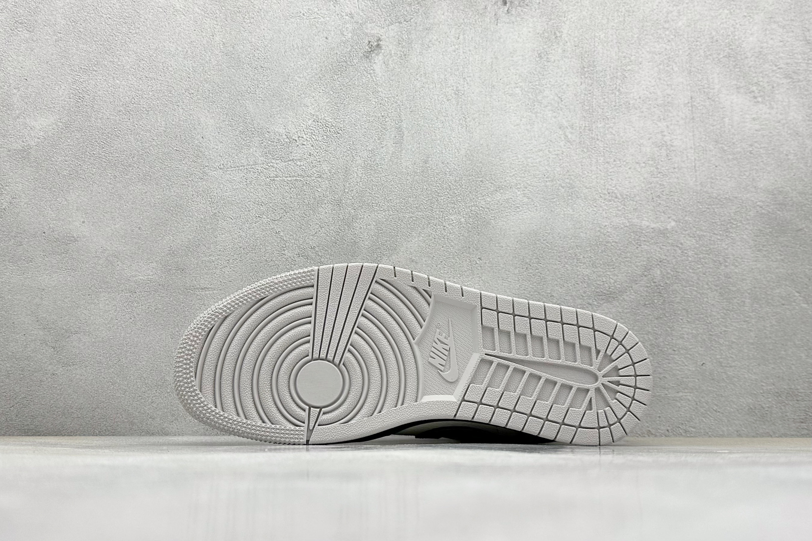 Air Jordan 1 Low AJ1 乔1 斯图西联名 黑白灰 XX3168-177