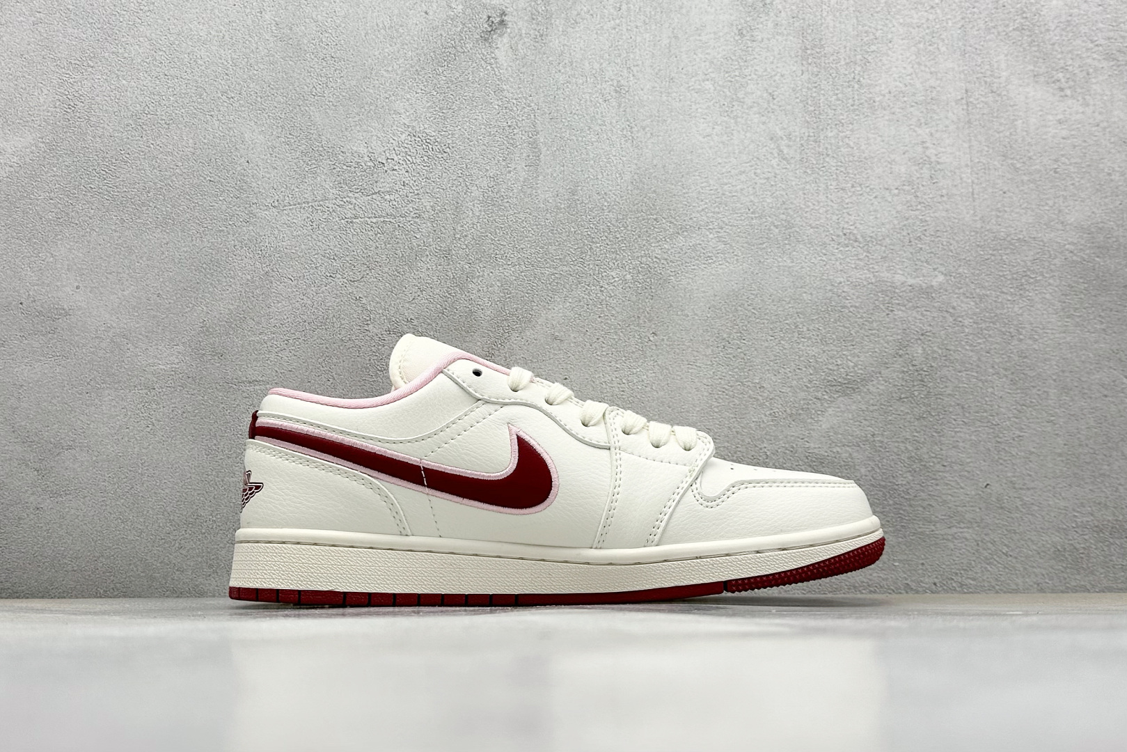 Air Jordan 1 Low AJ1 乔1 情人节限定 红樱桃 高端定制 低帮复古篮球鞋 XX3168-520