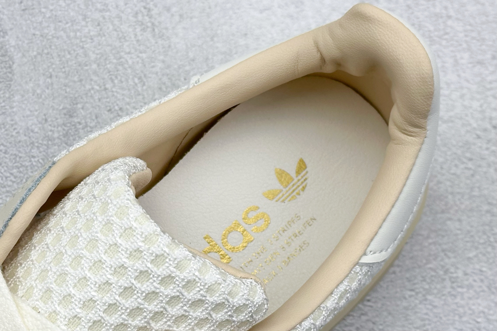 AD Originals Gazelle Indoor 米白蓝 三叶草复古休闲运动板鞋 JH5419