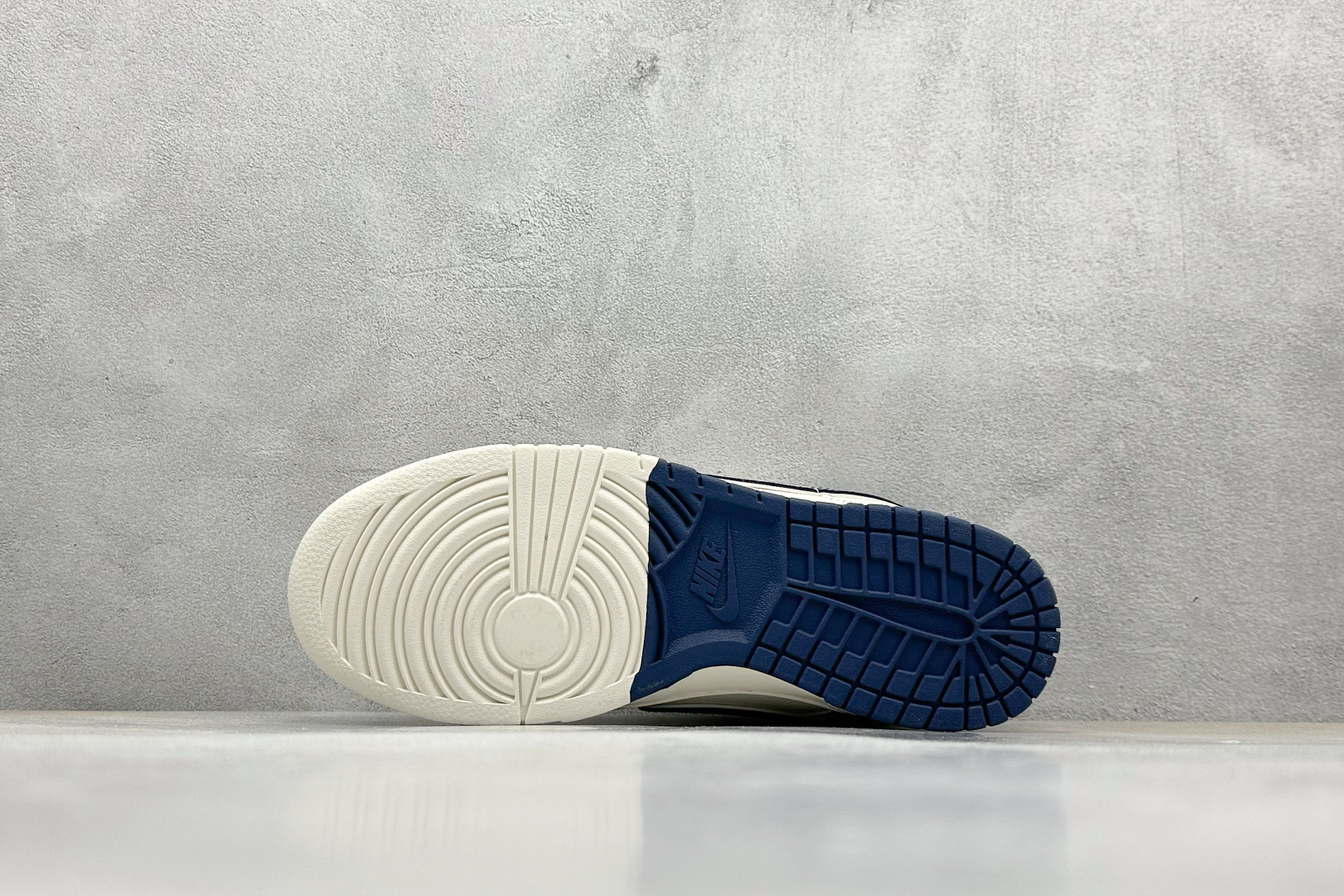 Nike SB Dunk Low x UNDEFEATED 白蓝小勾 XF8698-079