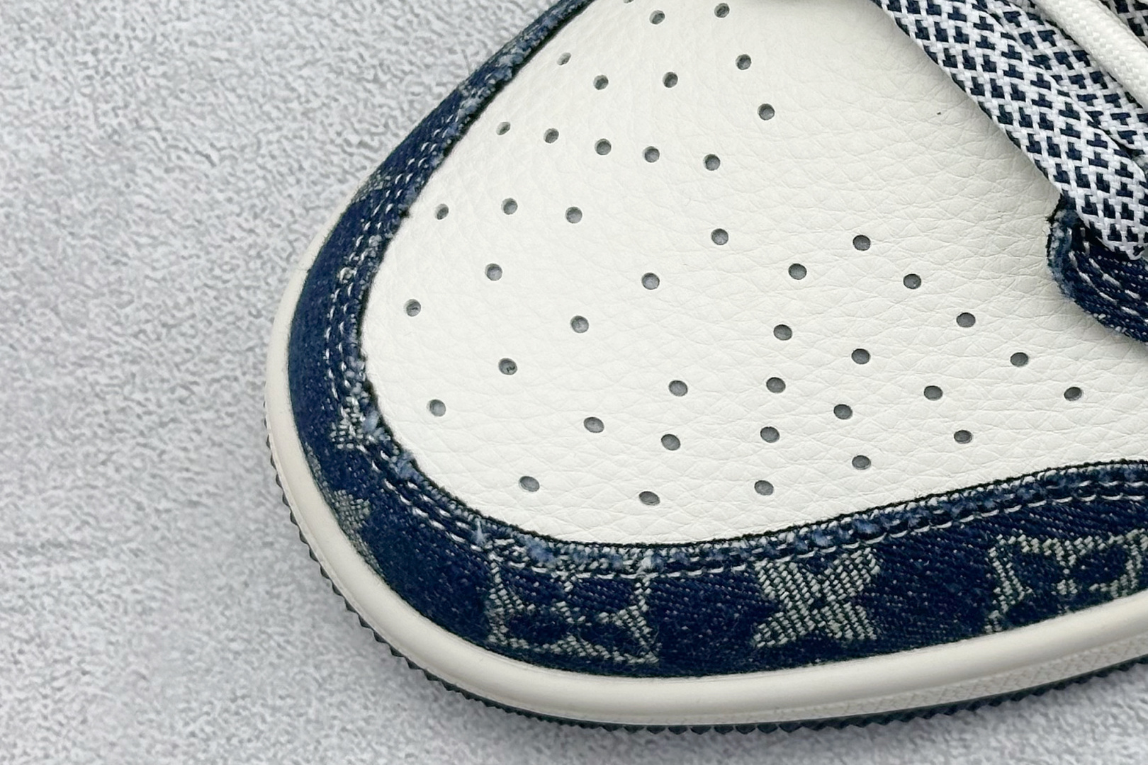 Travis Scott x Fragment Design x Air Jordan 1 Low OG SP AJ1 LV联名 蓝牛仔抽绳 低帮文化休闲板鞋 YX5066-322