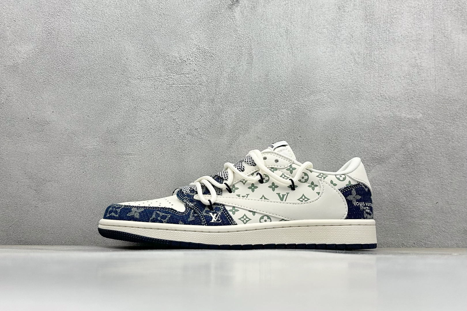Travis Scott x Fragment Design x Air Jordan 1 Low OG SP AJ1 LV联名 蓝牛仔抽绳 低帮文化休闲板鞋 YX5066-322