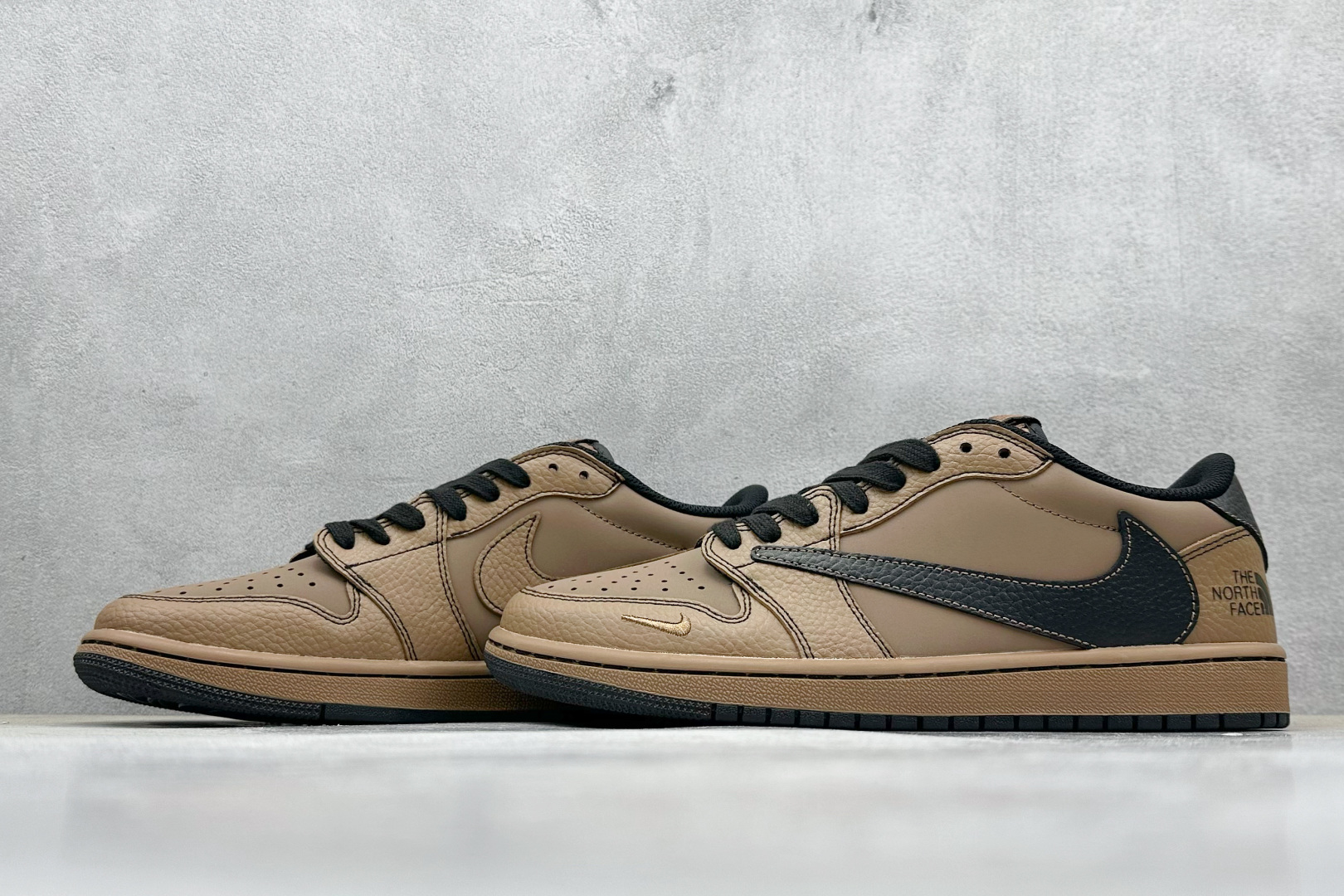 SC版 Air Jordan 1 Low AJ1 乔1 北面联名 黑棕 高端定制 低帮复古篮球鞋 XZ5749-011
