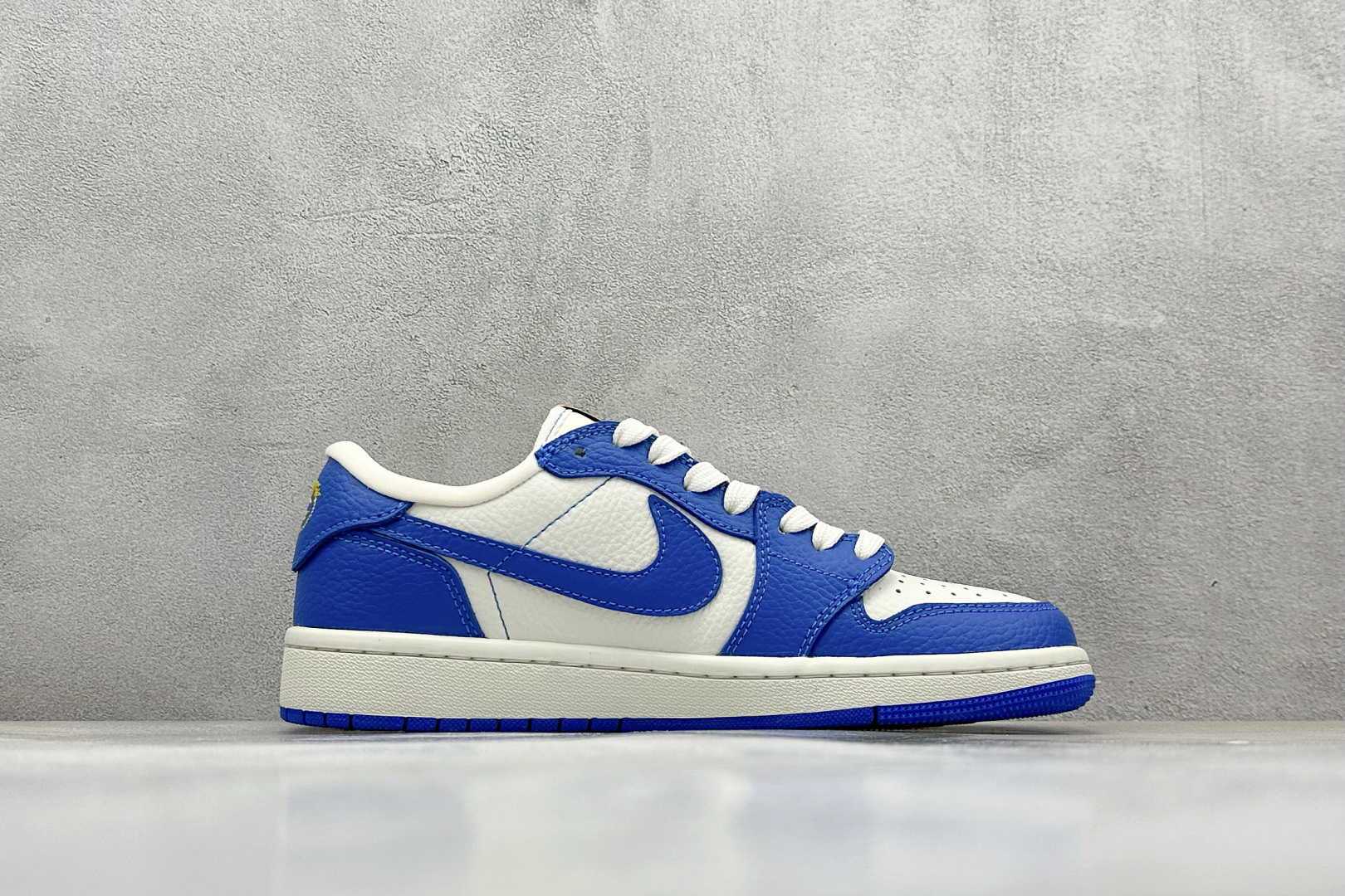 SC版 Travis Scott x Fragment Design x Air Jordan 1 Low OG SP AJ1 联名款 低帮文化休闲板鞋 SC9207-025