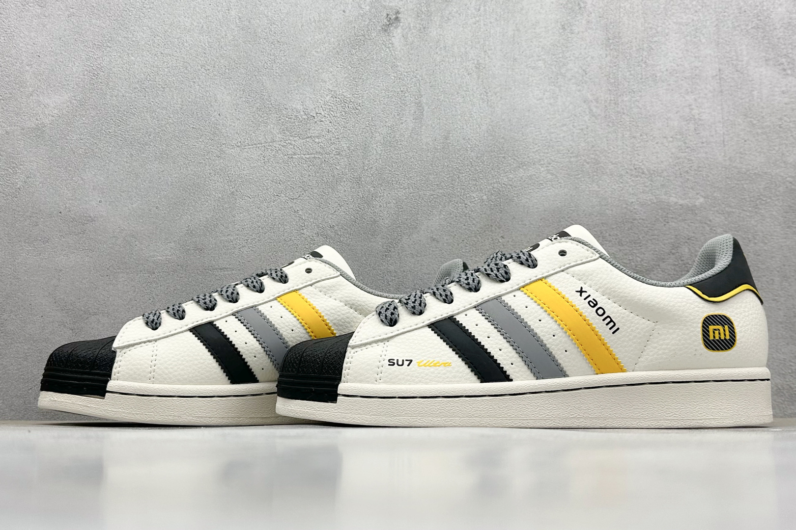 AD Originals Superstar x SU7 Ultra 82 贝壳头 白黑 SD6822
