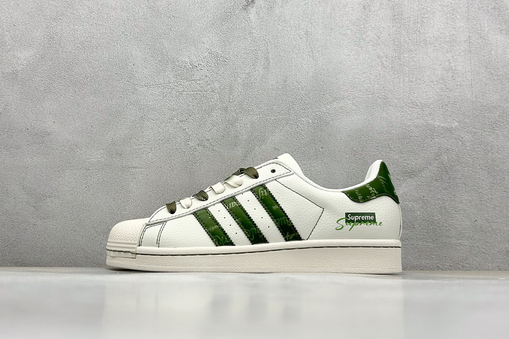 AD Originals Superstar x Supreme 白绿 HS3068