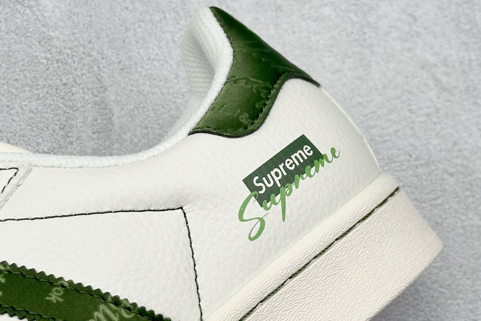 AD Originals Superstar x Supreme 白绿 HS3068