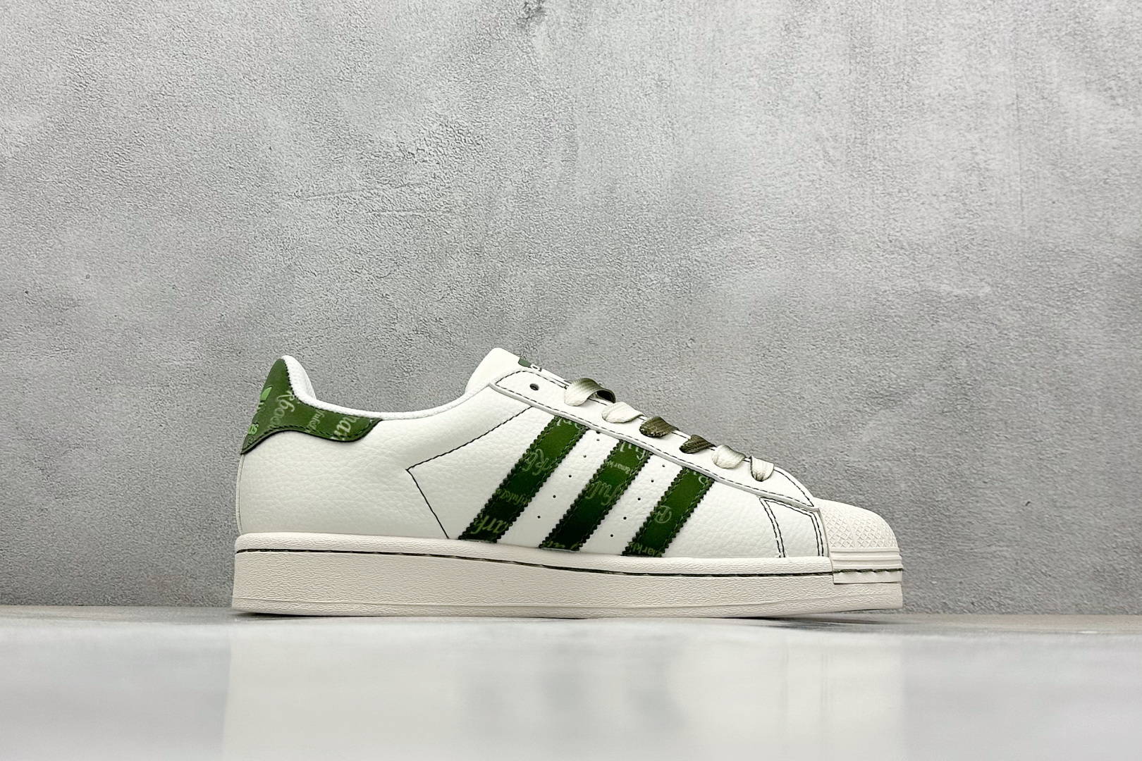AD Originals Superstar x Supreme 白绿 HS3068