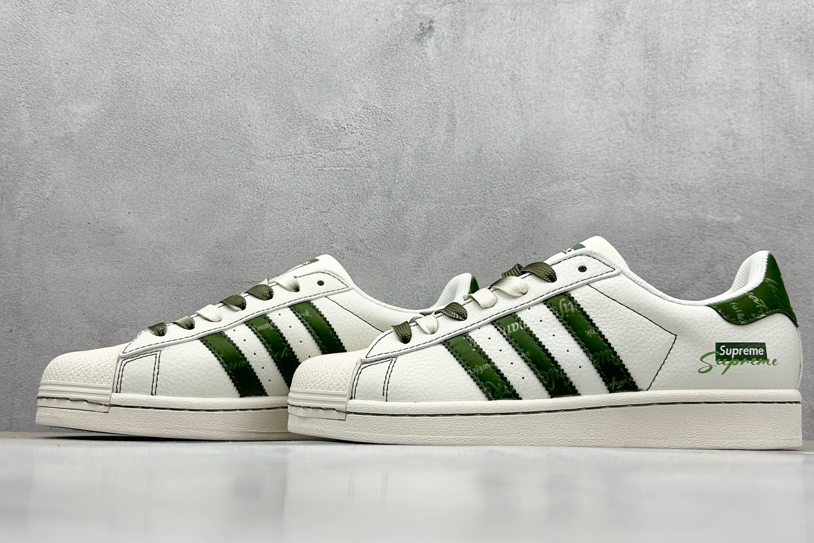 AD Originals Superstar x Supreme 白绿 HS3068