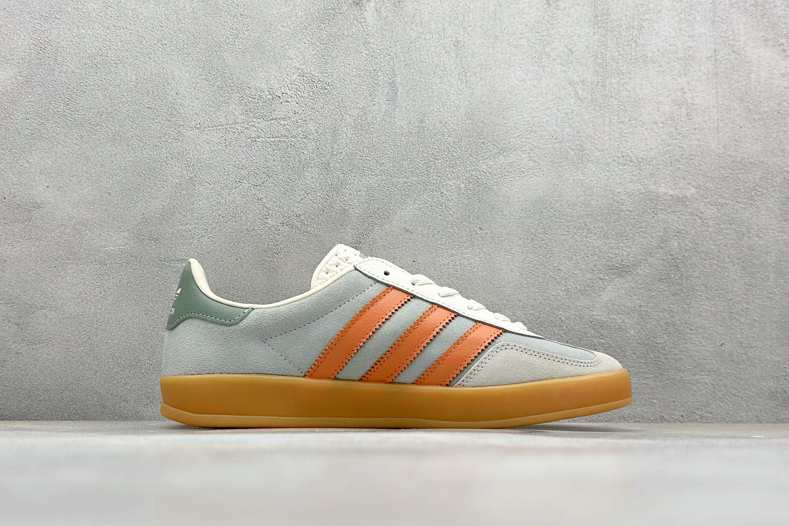 adidas Originals Gazelle INdoor 三叶草休闲防滑耐磨低帮板鞋 JQ0011