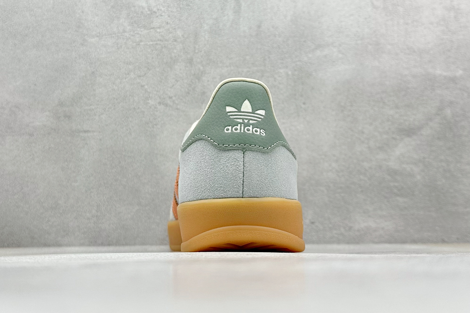 adidas Originals Gazelle INdoor 三叶草休闲防滑耐磨低帮板鞋 JQ0011