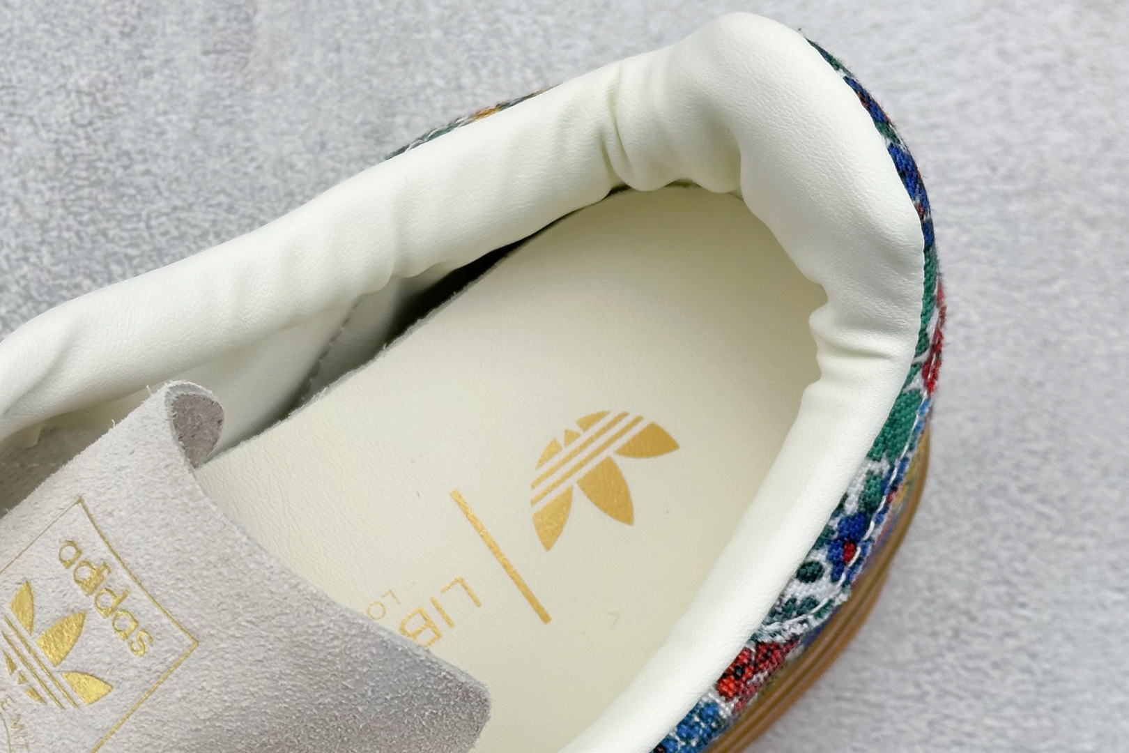 Adidas Originals Gazelle Indoor 三叶草复古休闲防滑耐磨低帮板鞋 JP5309
